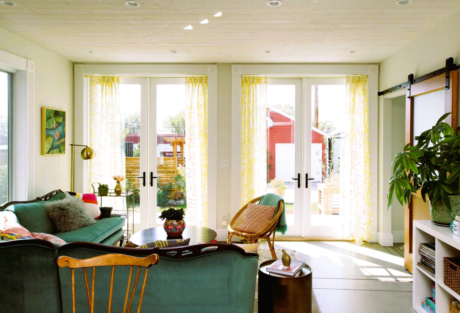 Maximizing Natural Light: Design Strategies for Brighter Spaces ... - Maximizing Natural Light In A Room With A Large Window